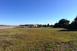 1004 Windy Hill Rd. photo 4