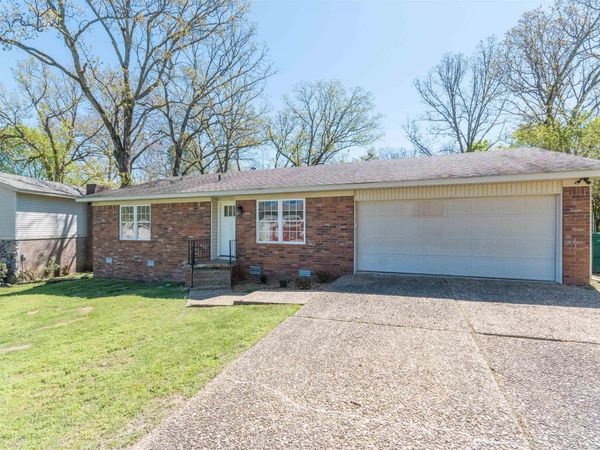 12 Lance Dr, Sherwood, AR 72120