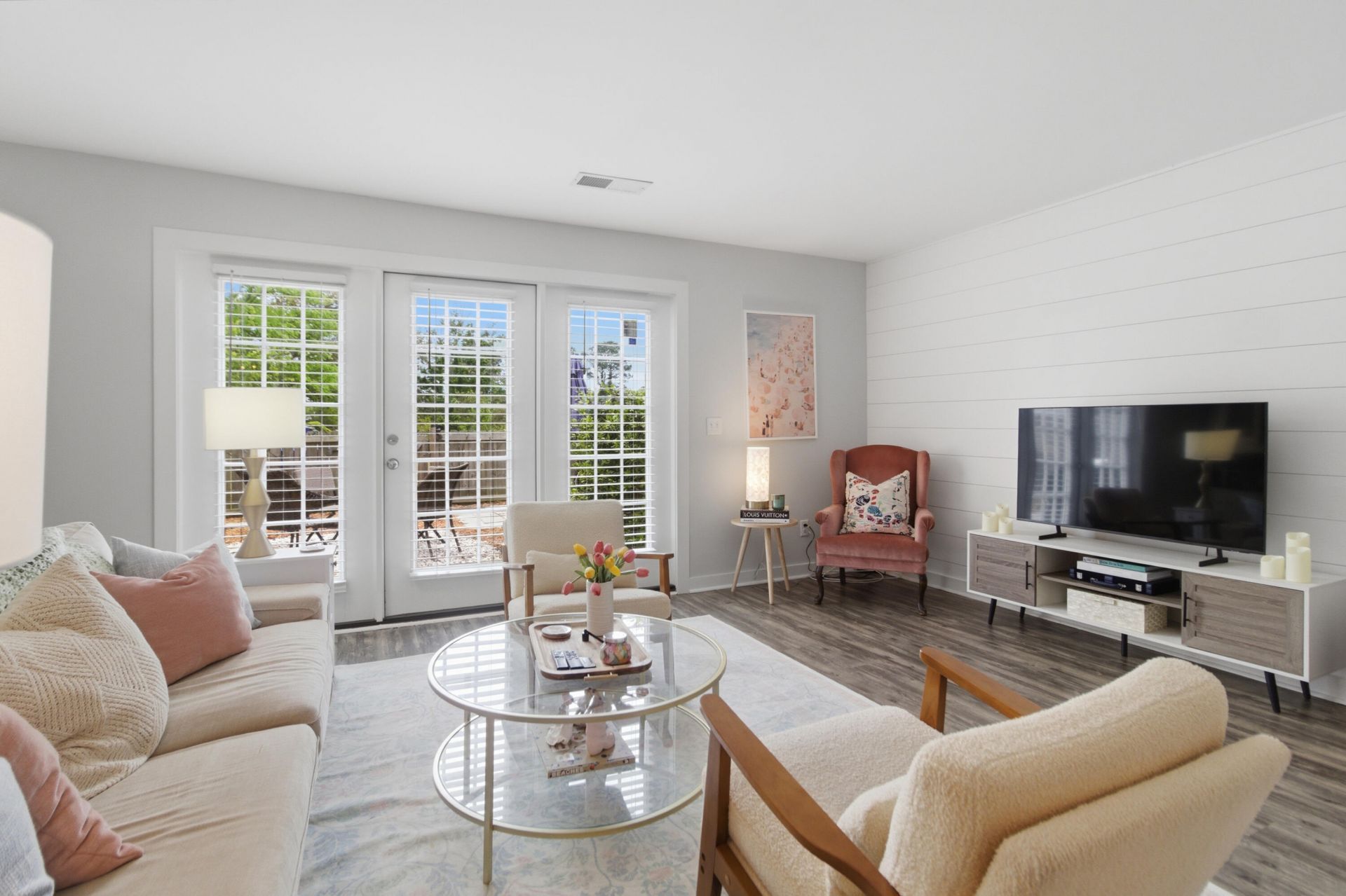 245 Heritage Circle Photo 11