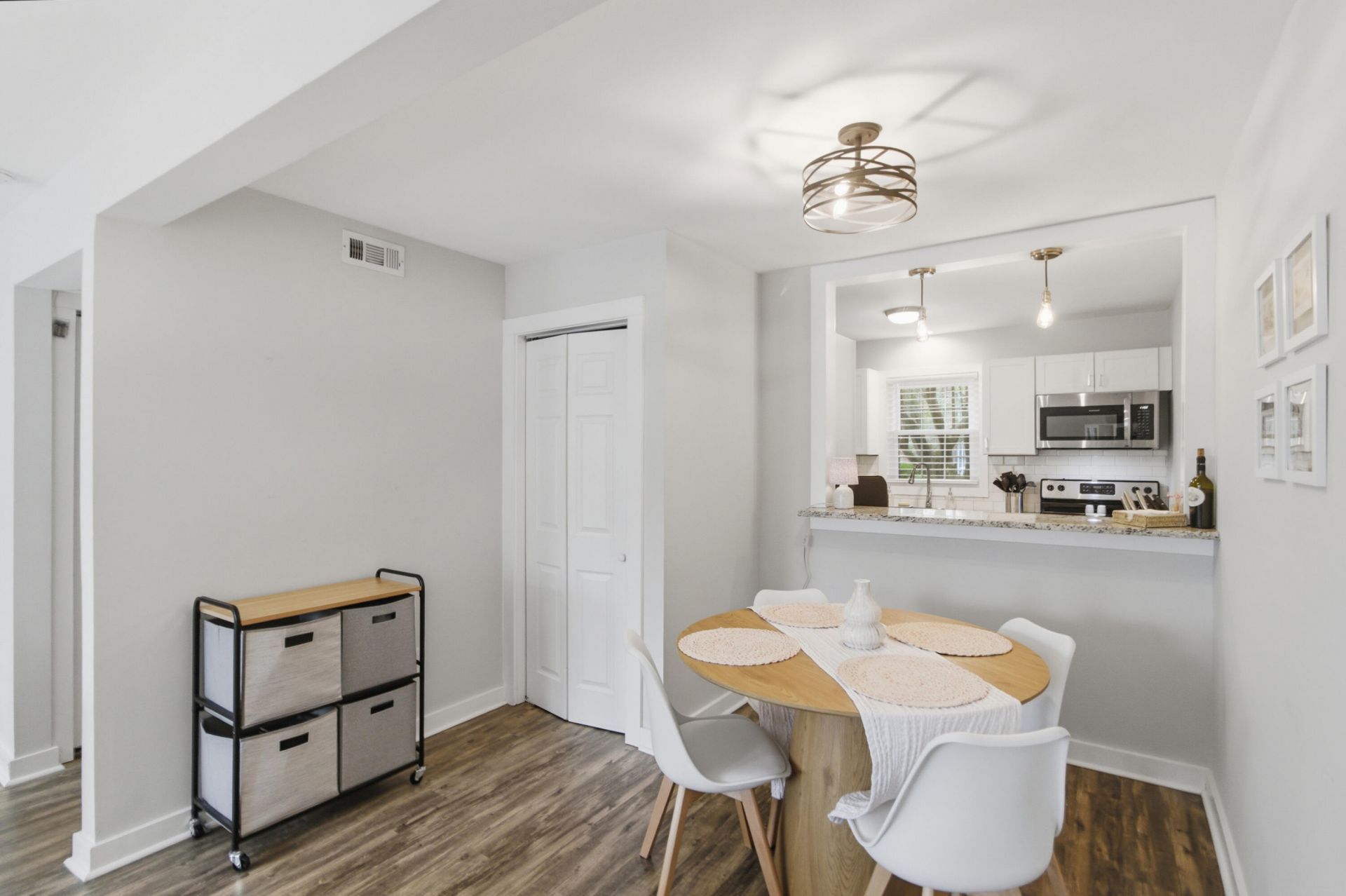 245 Heritage Circle Photo 8