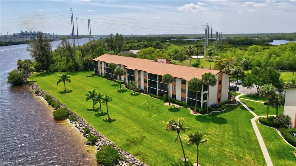 16000 Bay Pointe Blvd, Unit 307, North Fort Myers, FL 33917 Photo