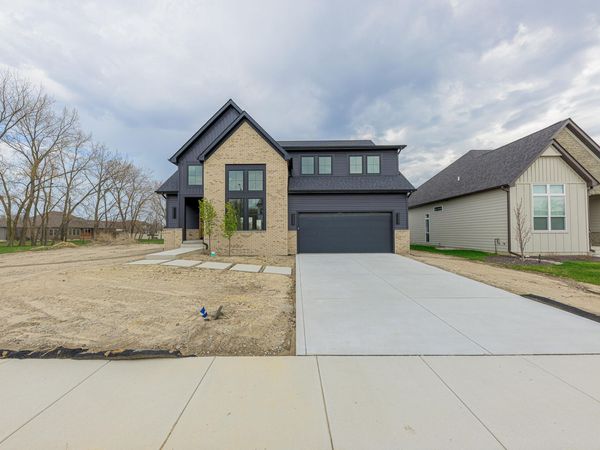 9523 Hook Street, Highland, IN 46322