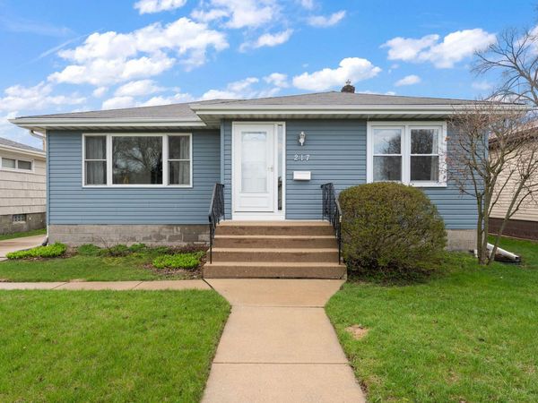 217 W 40th Place, Griffith, IN 46319