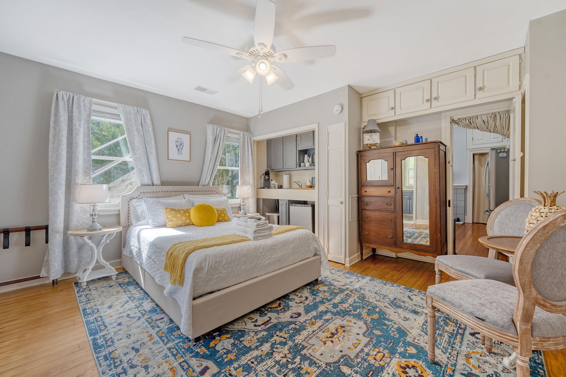 301 E Richardson Avenue  Photo 16