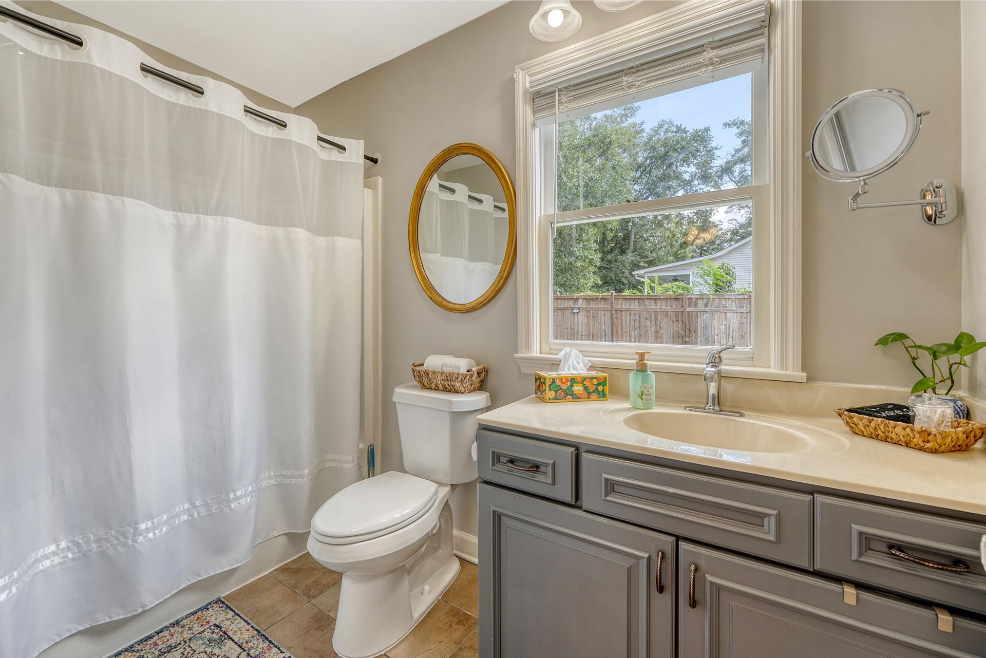 301 E Richardson Avenue  Photo 18