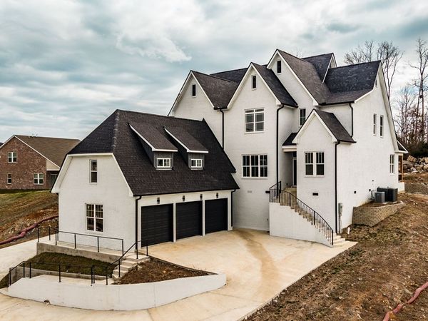 124 Manor Way , Hendersonville, TN 37075