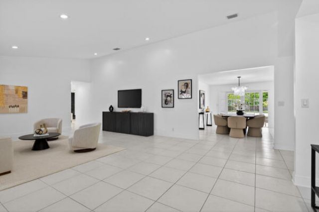 5510 W Castlegate Avenue, Davie, FL 33331 Photo