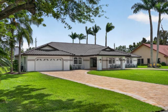 5510 W Castlegate Avenue, Davie, FL 33331 Photo