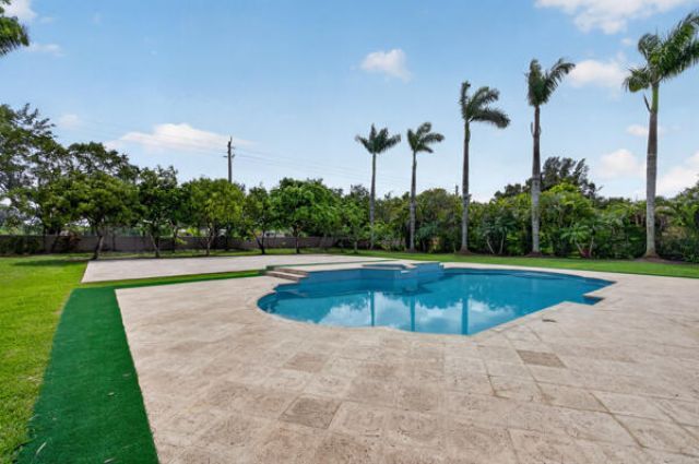 5510 W Castlegate Avenue, Davie, FL 33331 Photo