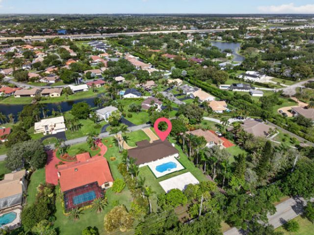 5510 W Castlegate Avenue, Davie, FL 33331 Photo