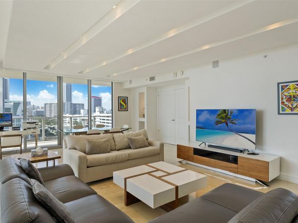 3101 S Ocean Drive, Unit 902, Hollywood, FL 33019