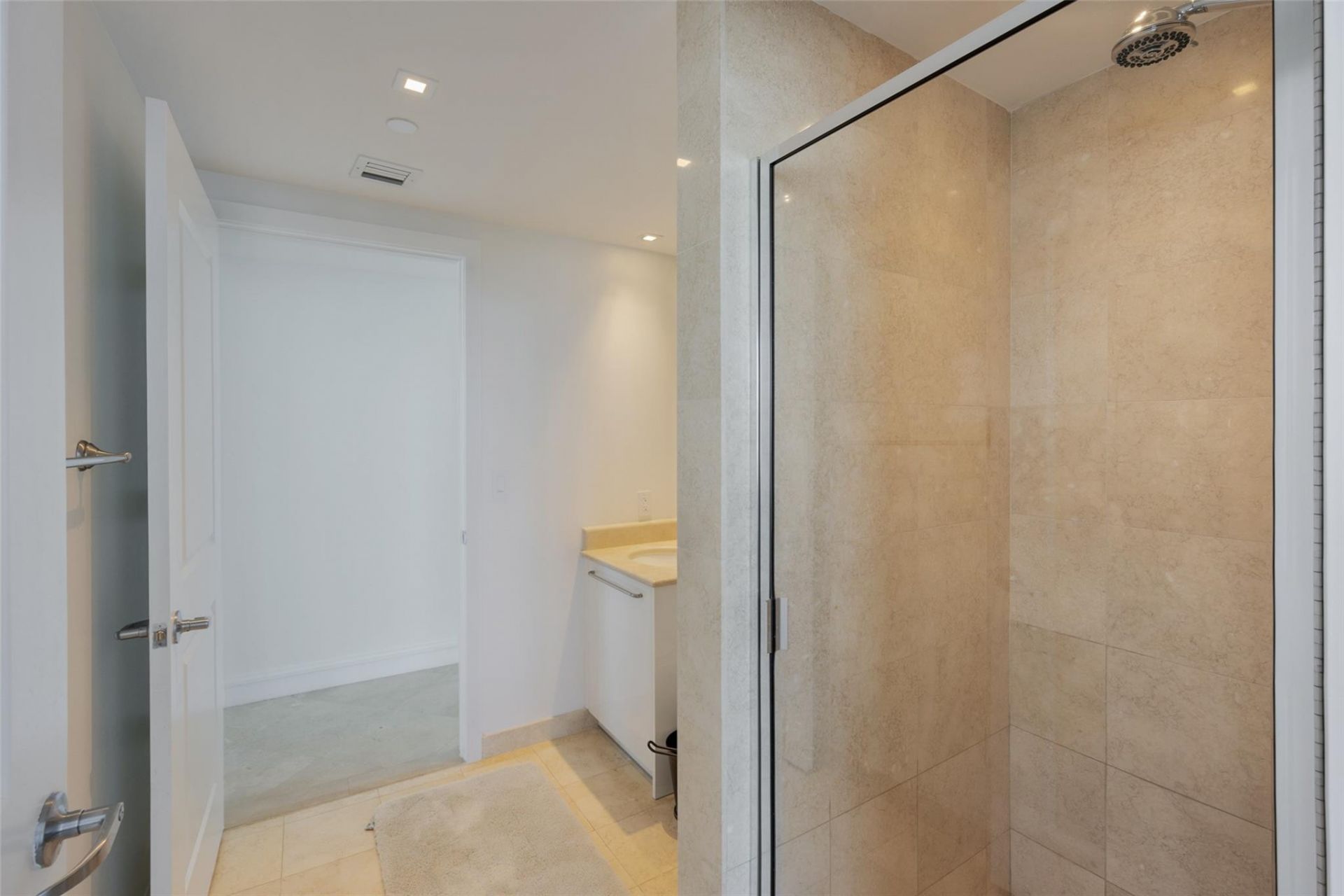 3101 S Ocean Drive, Unit 902, Hollywood, FL 33019 Photo