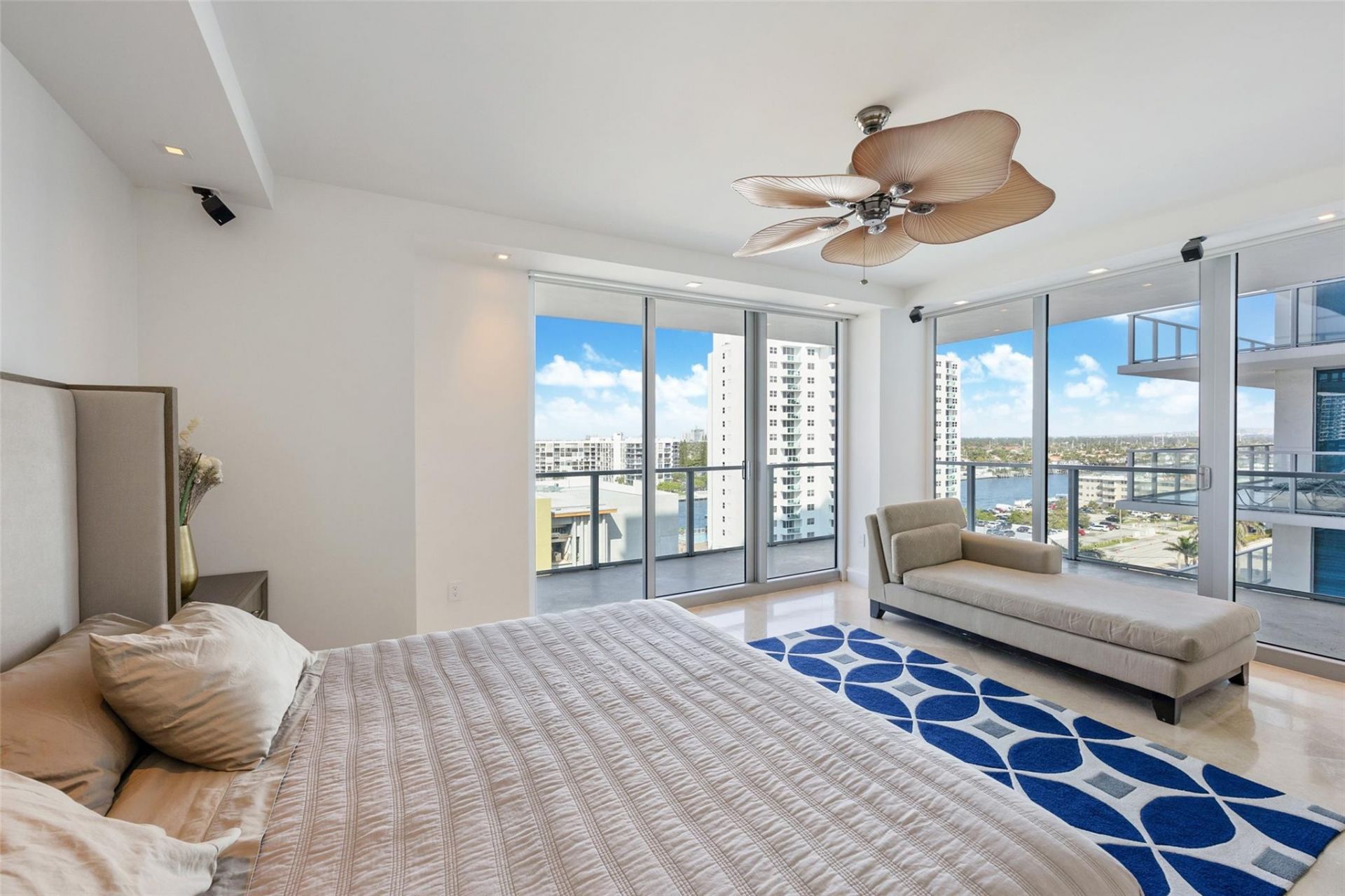 3101 S Ocean Drive, Unit 902, Hollywood, FL 33019 Photo