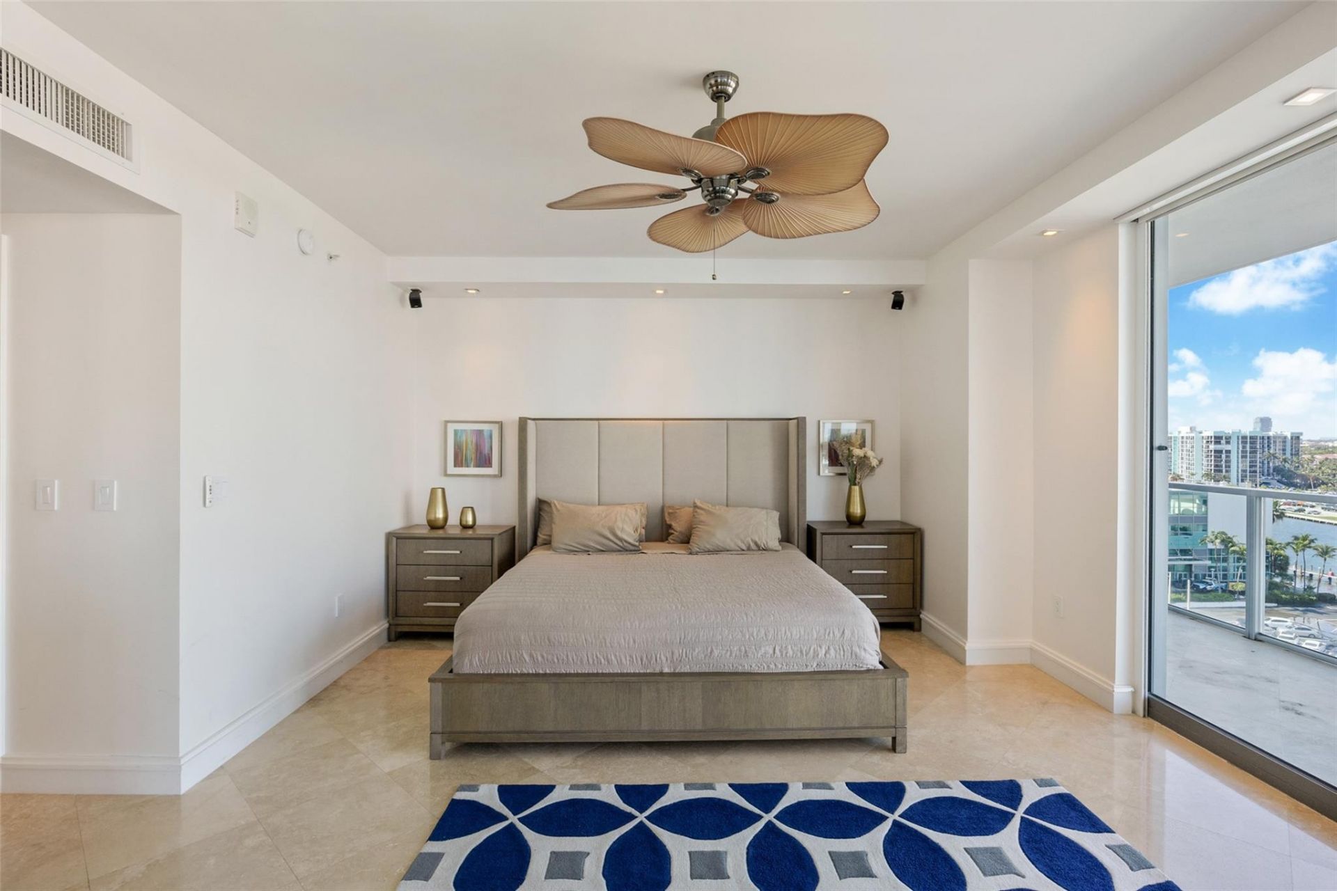 3101 S Ocean Drive, Unit 902, Hollywood, FL 33019 Photo
