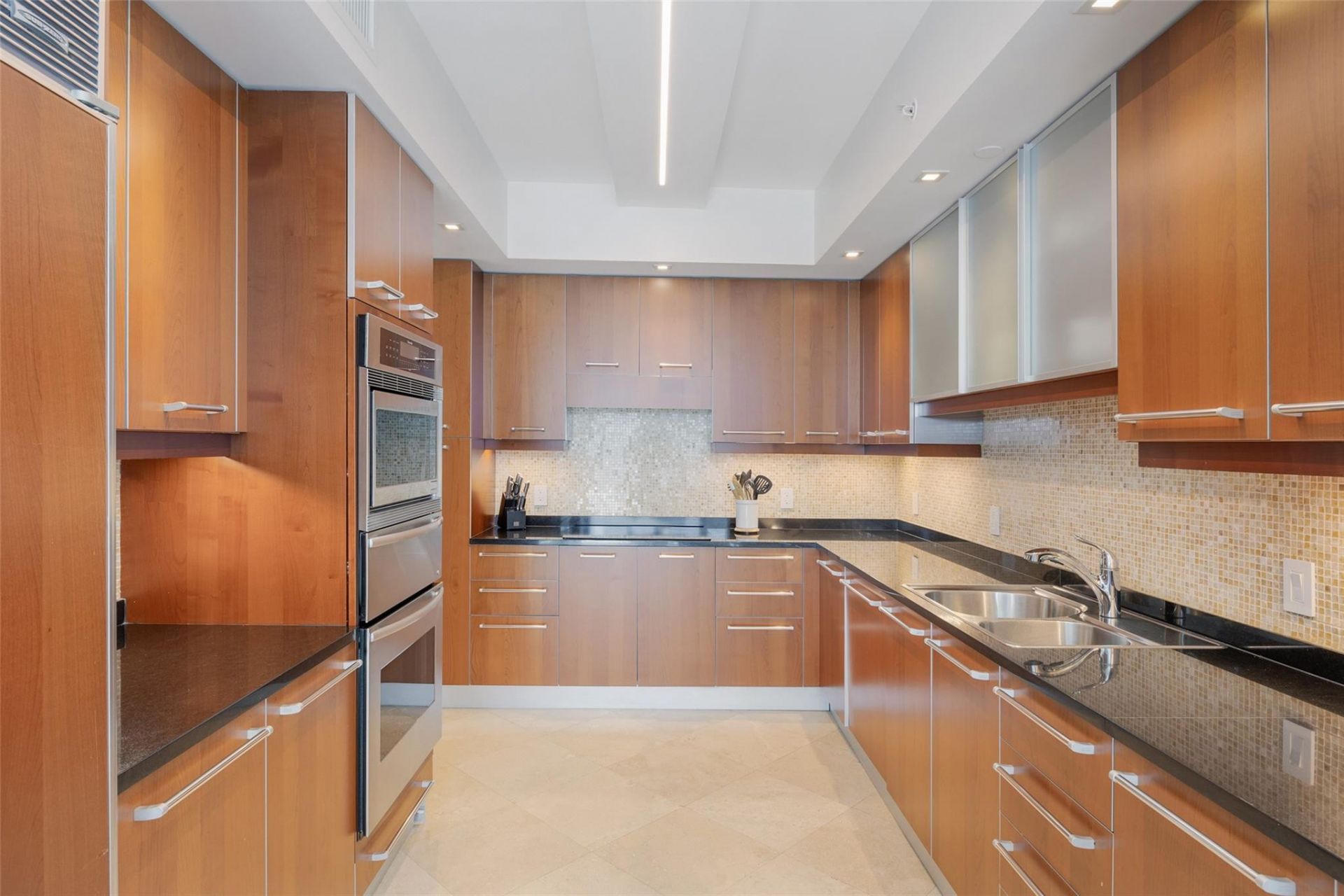 3101 S Ocean Drive, Unit 902, Hollywood, FL 33019 Photo
