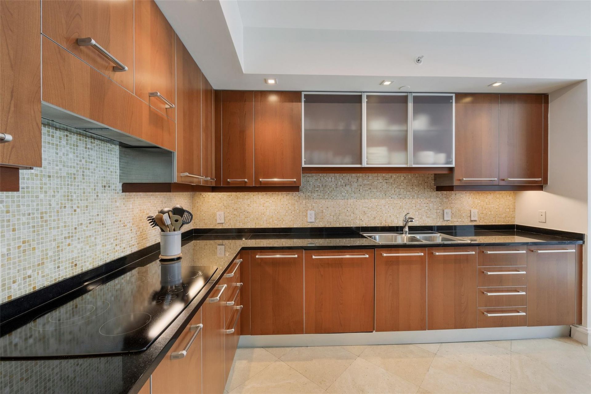 3101 S Ocean Drive, Unit 902, Hollywood, FL 33019 Photo