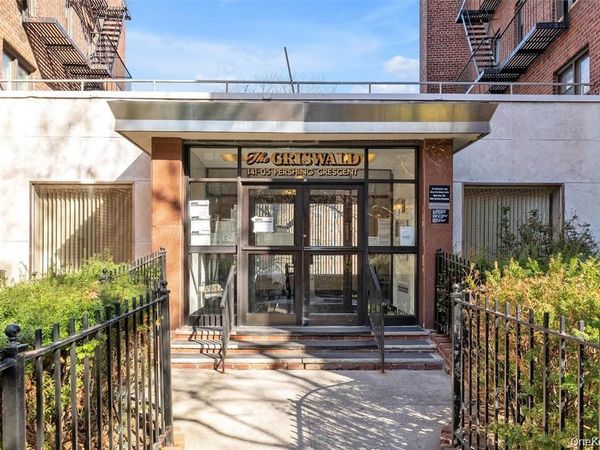 141-05 Pershing Crescent , Unit 207, Briarwood, NY 11435