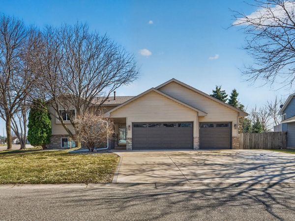 10597 61st Street NE, Albertville, MN 55301