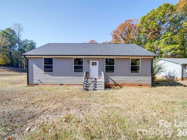 112 Rockwell Court , Mount Gilead, NC 27306