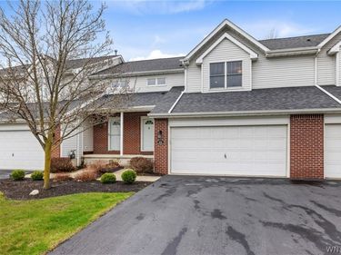 5376 Village Station Circle, Buffalo, NY 14221