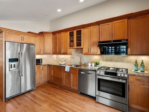 1844 Main St, Concord, MA 01742