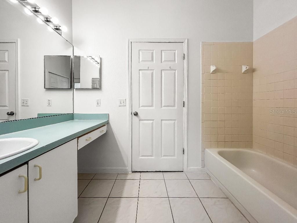 4418 White Oak Circle , Kissimmee, FL 34746 Photo