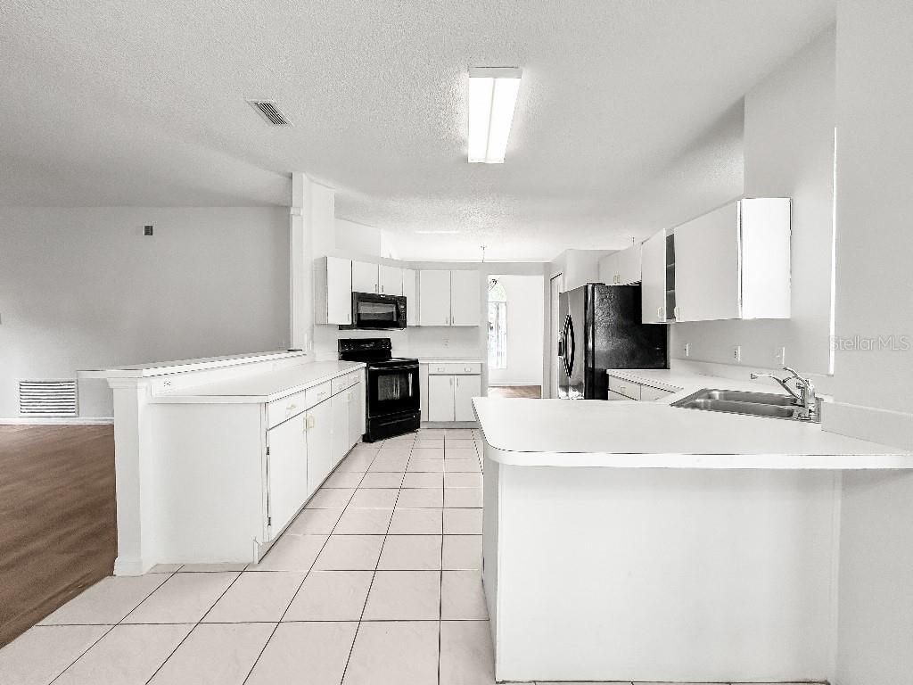 4418 White Oak Circle , Kissimmee, FL 34746 Photo