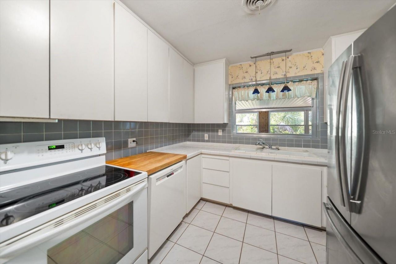 11496 74th Avenue , Seminole, FL 33772 Photo