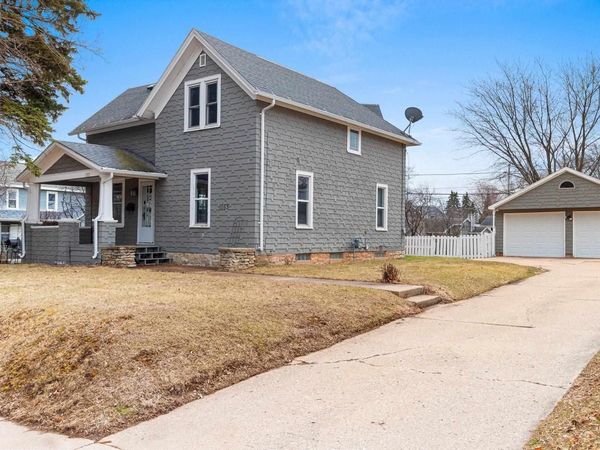 1053 E KIMBERLY AVENUE, Kimberly, WI 54136