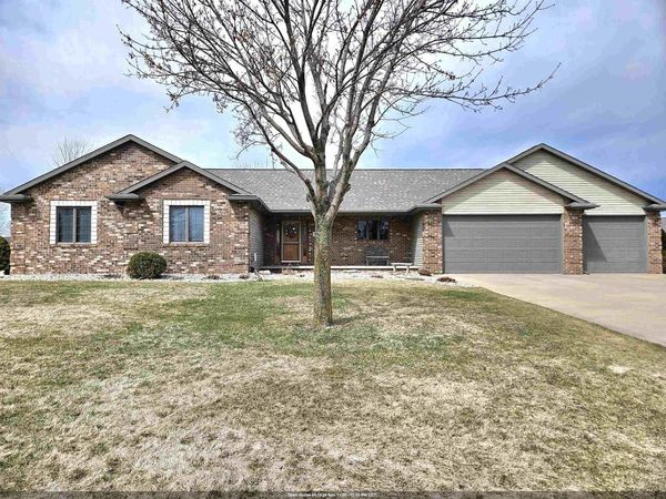 458 WINDMILL DRIVE, Kaukauna, WI 54130