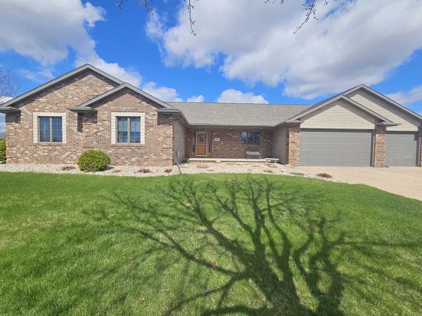458 WINDMILL DRIVE, Kaukauna, WI 54130