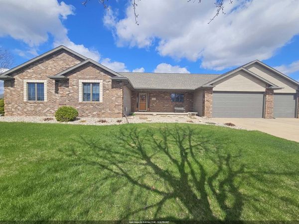 458 WINDMILL DRIVE, Kaukauna, WI 54130