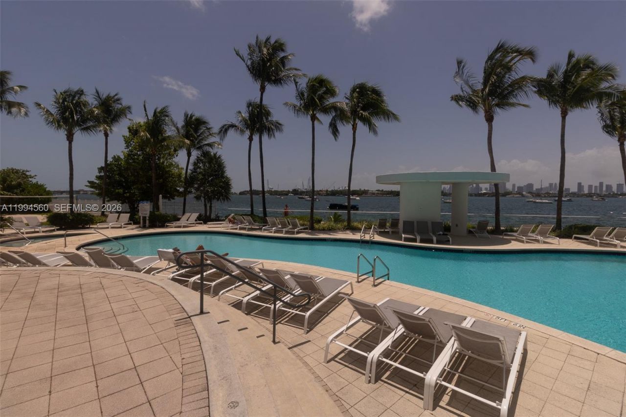 1330 West Ave, Unit 3305, Miami Beach, FL 33139 Photo