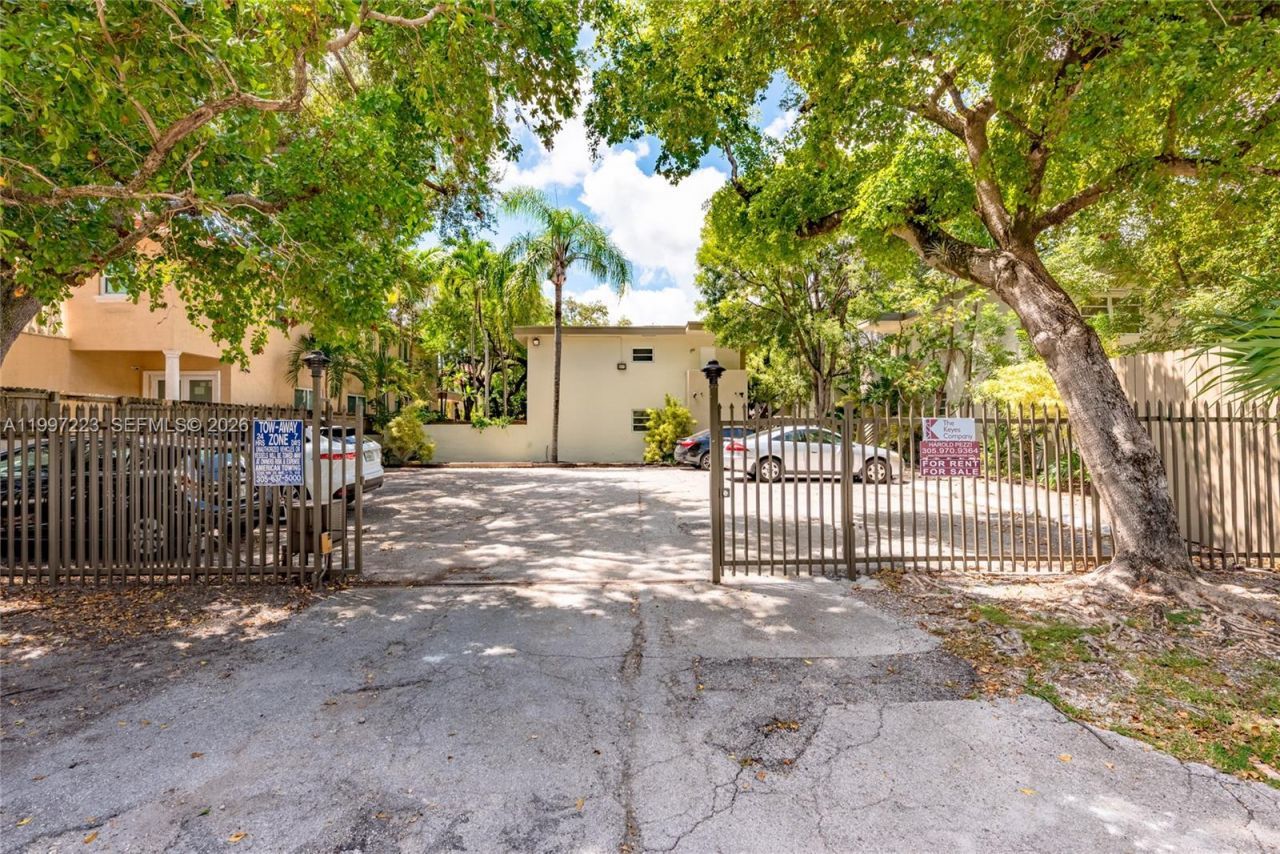 3000 Bird Ave, Unit 3C, Coconut Grove, FL 33133 Photo