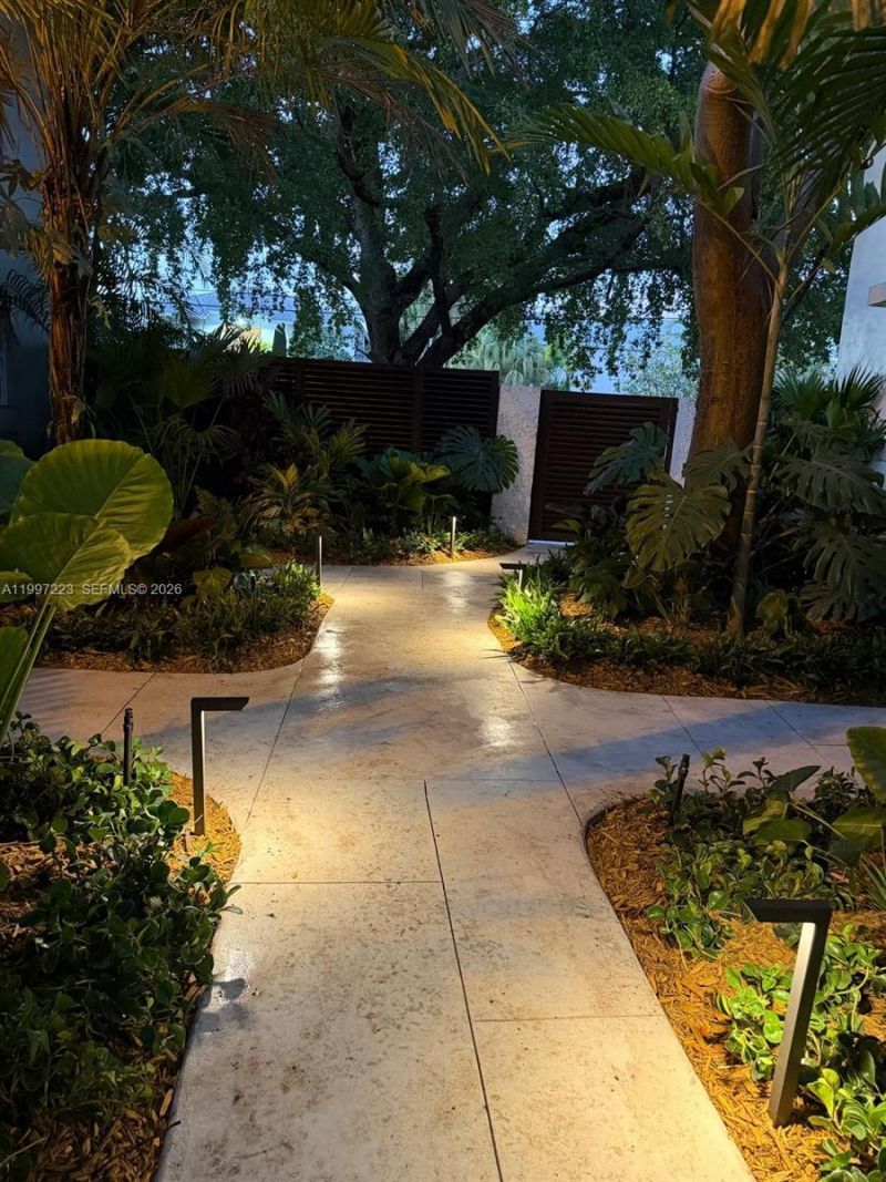 3000 Bird Ave, Unit 3C, Coconut Grove, FL 33133 Photo