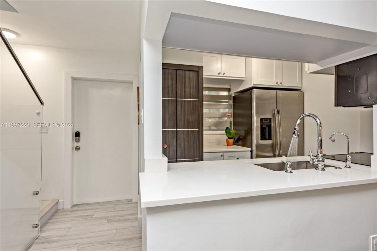 3000 Bird Ave, Unit 3C, Coconut Grove, FL 33133 Photo