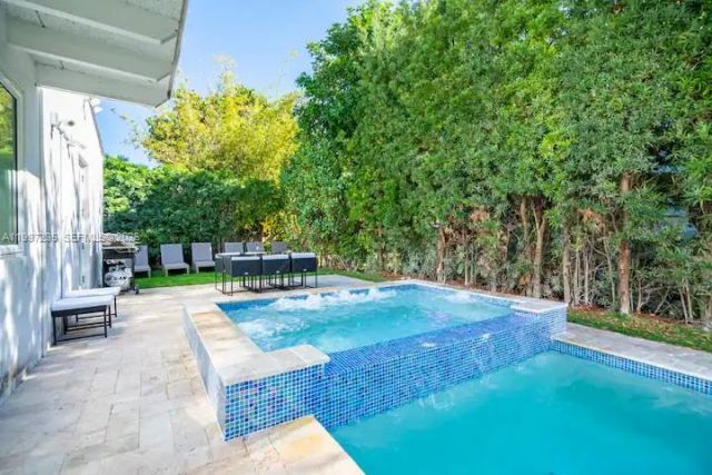 320 Polk St, Unit ., Hollywood, FL 33019 Photo