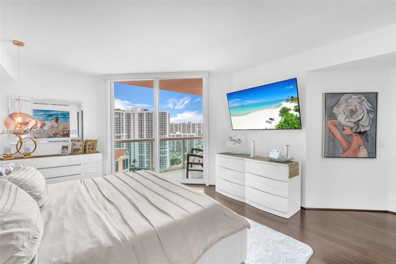 3370 E Hidden Bay Dr, Unit 2407, Aventura, FL 33180 Photo