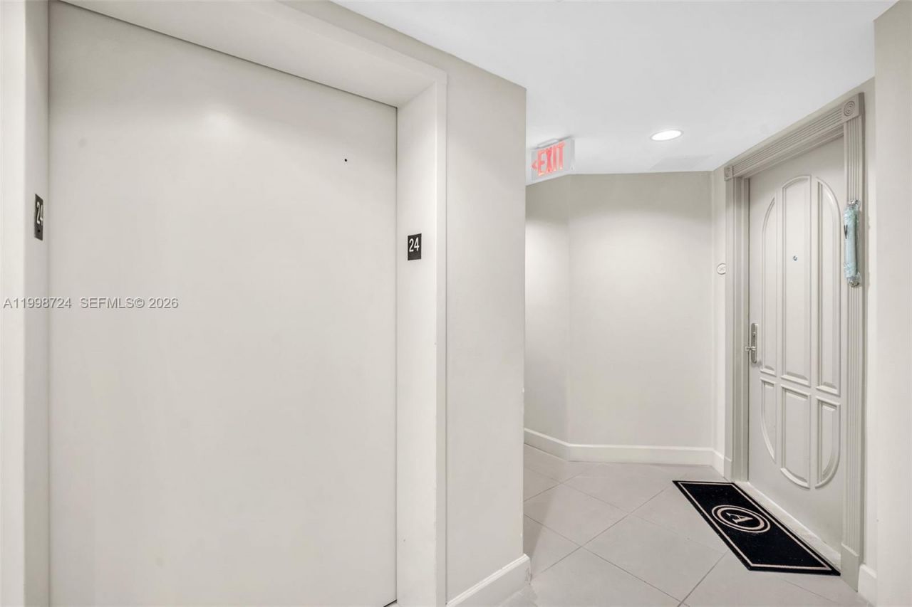 3370 E Hidden Bay Dr, Unit 2407, Aventura, FL 33180 Photo