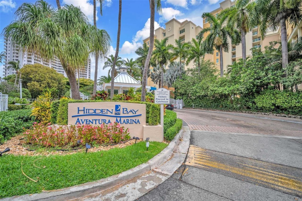 3370 E Hidden Bay Dr, Unit 2407, Aventura, FL 33180 Photo