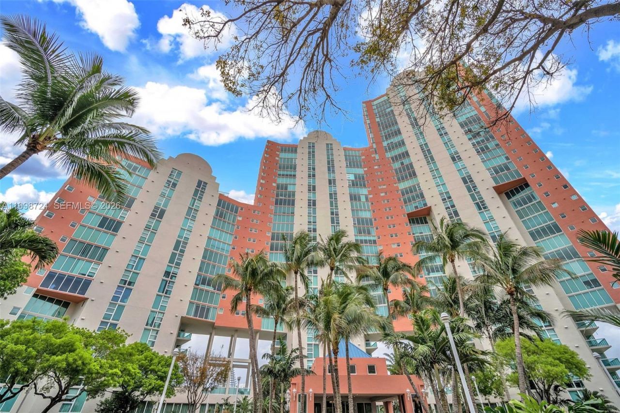 3370 E Hidden Bay Dr, Unit 2407, Aventura, FL 33180 Photo