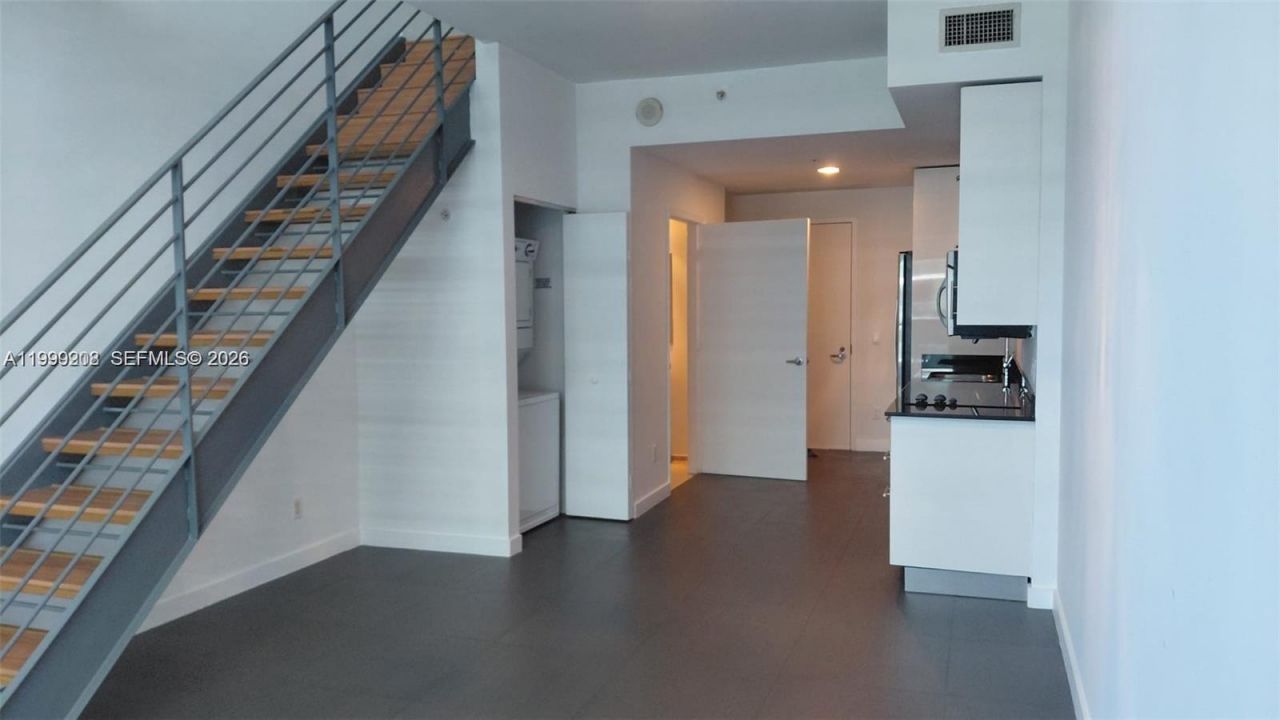 60 SW 13th St, Unit 2612, Miami, FL 33130 Main Photo