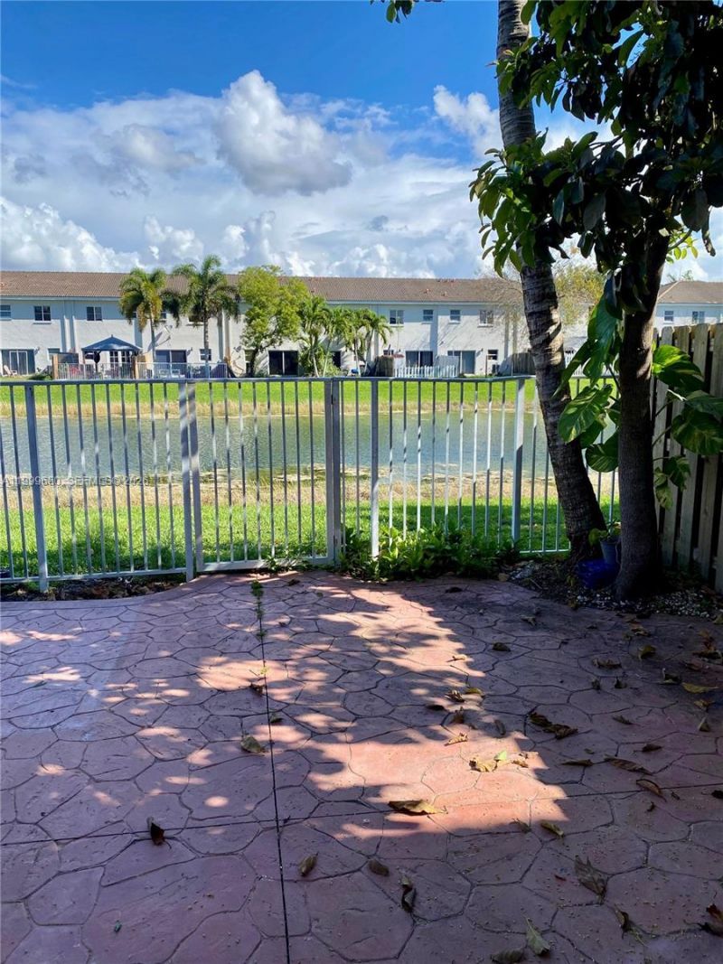 1635 SE 31st Ct, Unit 1635, Homestead, FL 33035 Photo