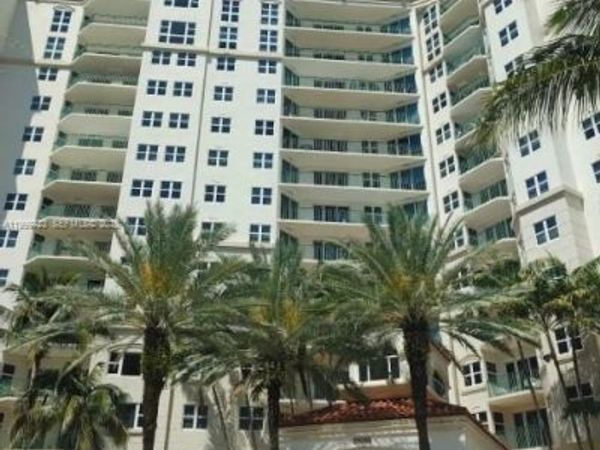 20000 E Country Club Dr, Unit 201, Aventura, FL 33180