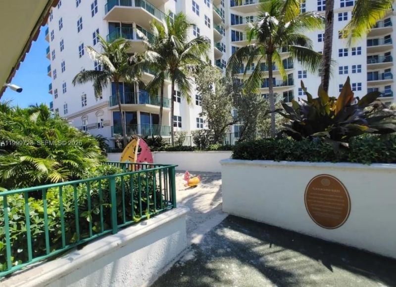 20000 E Country Club Dr, Unit 201, Aventura, FL 33180 Photo