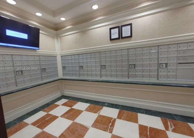 20000 E Country Club Dr, Unit 201, Aventura, FL 33180 Photo