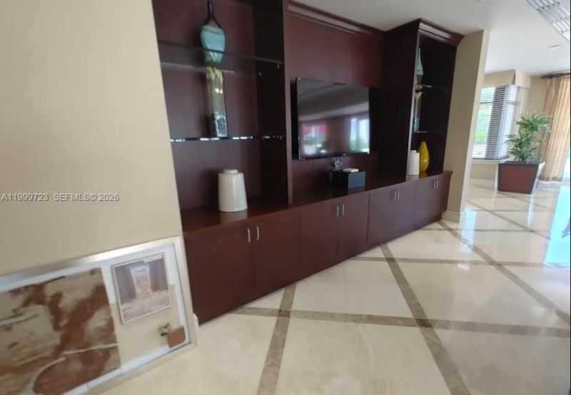 20000 E Country Club Dr, Unit 201, Aventura, FL 33180 Photo