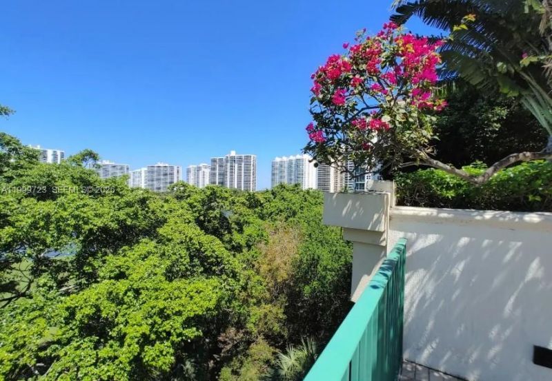 20000 E Country Club Dr, Unit 201, Aventura, FL 33180 Photo