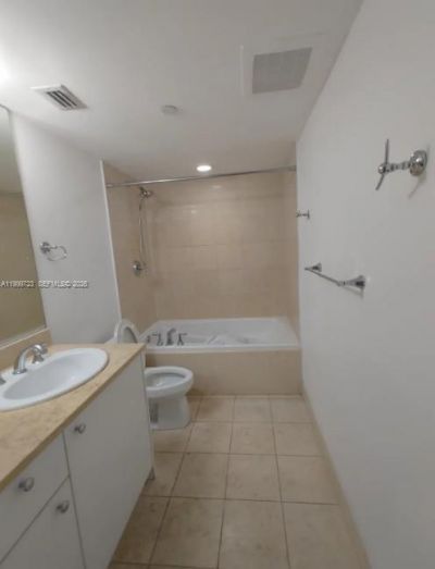 20000 E Country Club Dr, Unit 201, Aventura, FL 33180 Photo