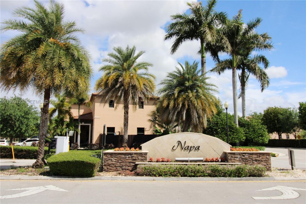 3698 SE 2nd Dr, Homestead, FL 33033 Photo